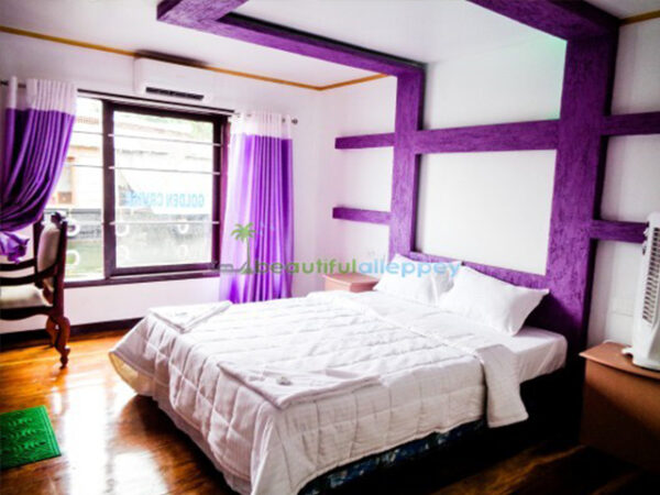 4bedhouseboat