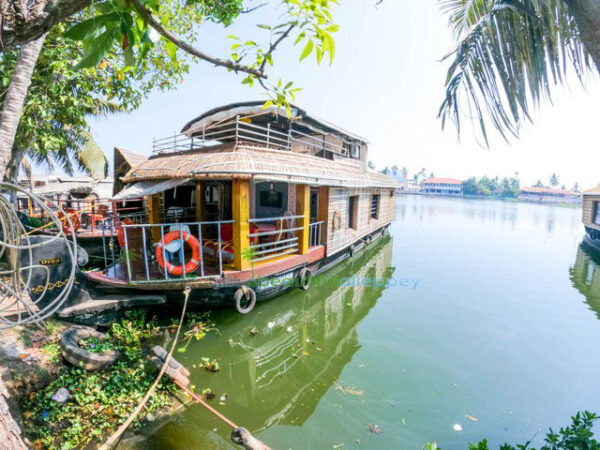 upperdeck-houseboat