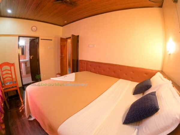 Houseboat bedroom