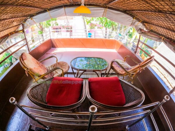 One Bedroom Deluxe Houseboat Code: DYNA - Image 9