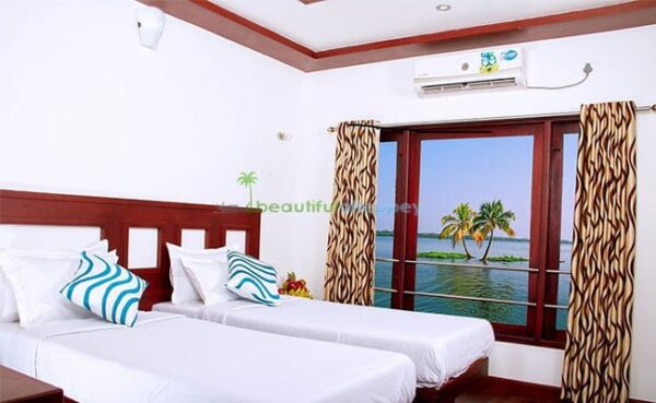 houseboat alleppey
