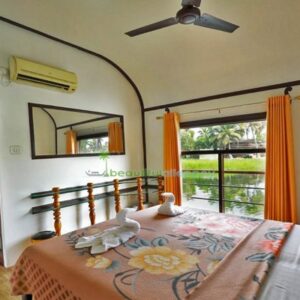 Three Bedroom deluxe houseboat