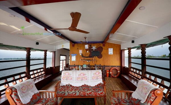Three Bedroom Deluxe A/C Houseboat Id: HHM03 - Image 3