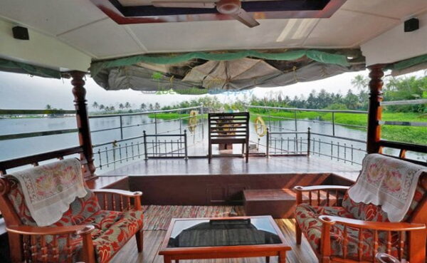Three Bedroom Deluxe A/C Houseboat Id: HHM03 - Image 5