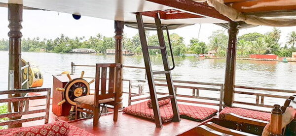 upper deck houseboat