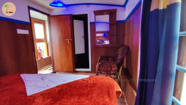 kerala houseboat
