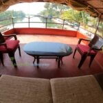 one bedroom upper deck