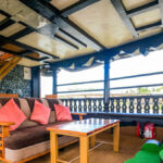1 bedroom private houseboat price
