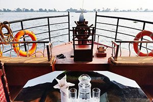 deluxe boathouse alapi