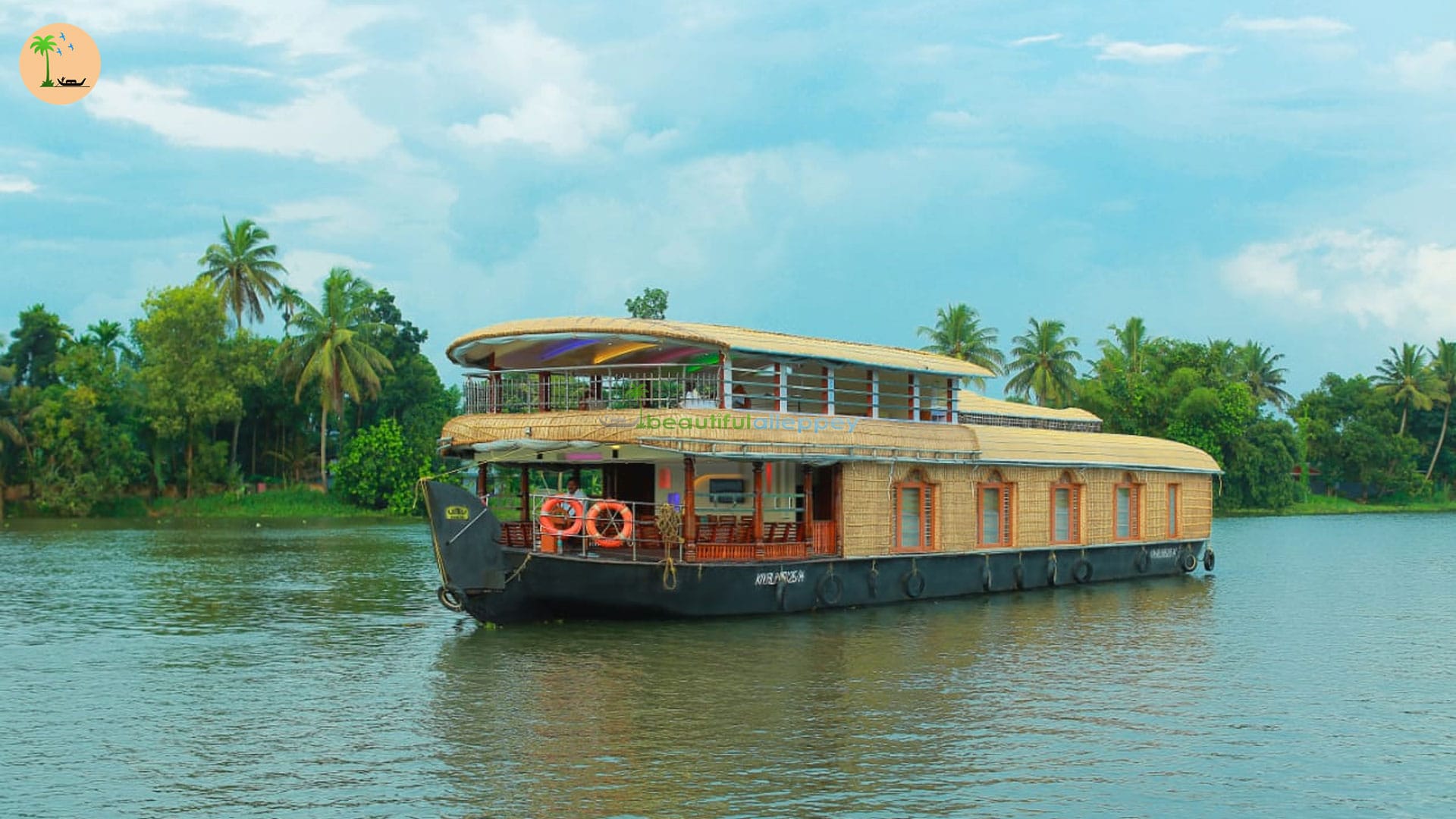 4 bedroom houseboat