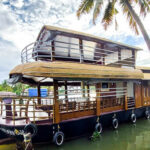 2 Bedroom Deluxe Houseboat