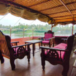 deluxe houseboat upperdeck
