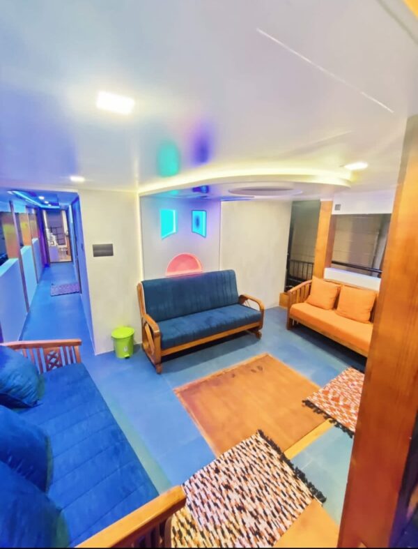 Three Bedroom Houseboat | BGRH03 - Image 2