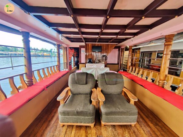 One Bedroom Deluxe Houseboat Code: MRB01 - Image 8