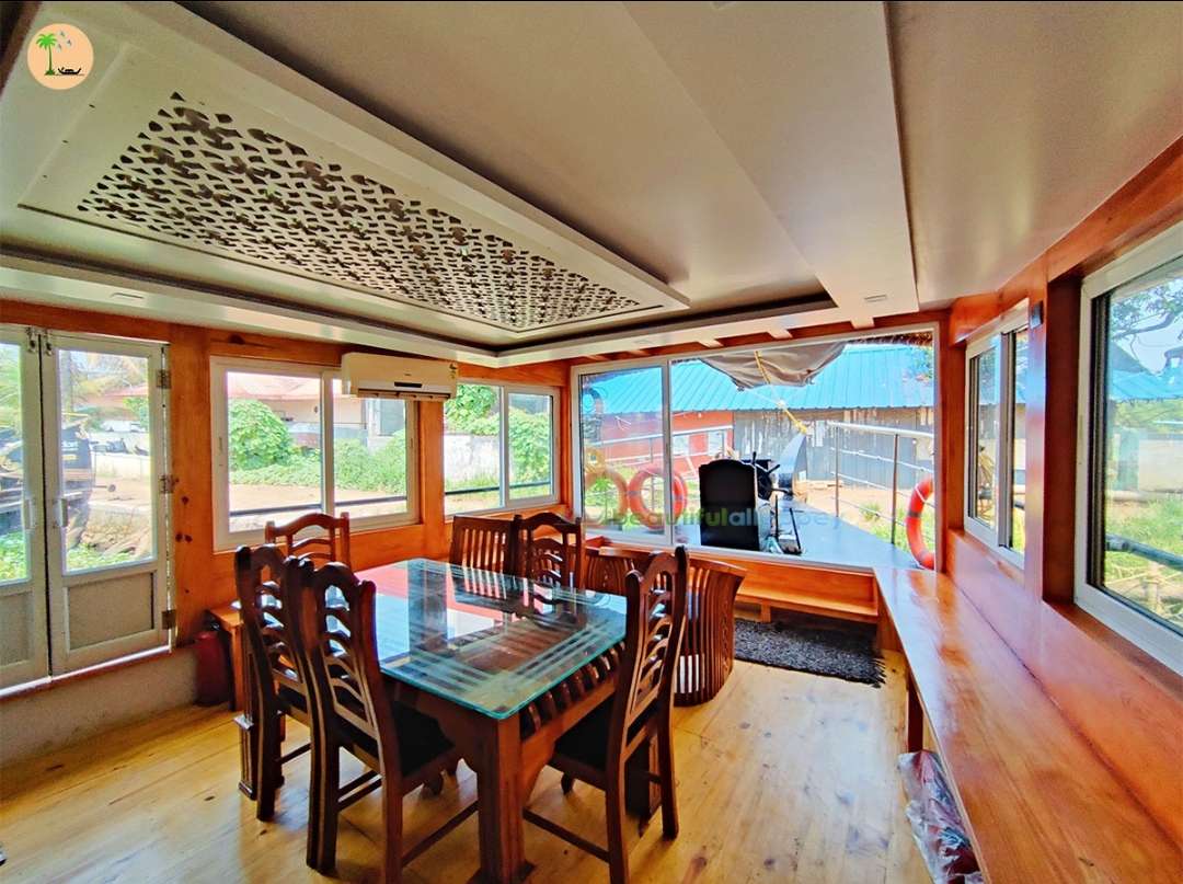 Glass Coveerd Dining
