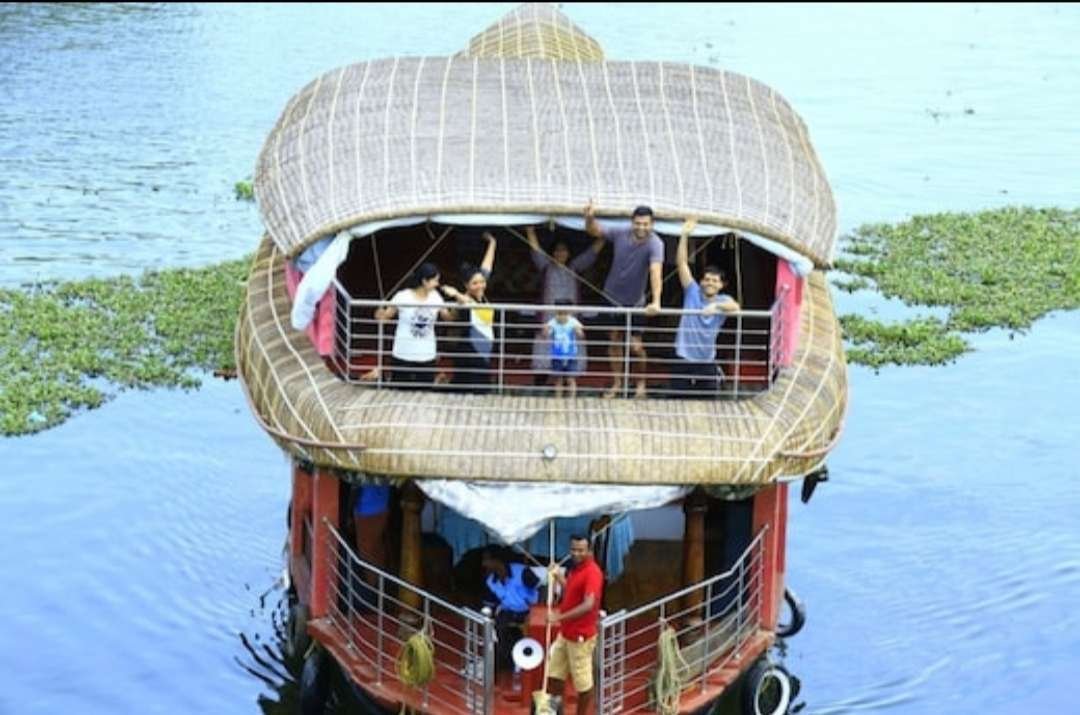 Three Bedroom Houseboat