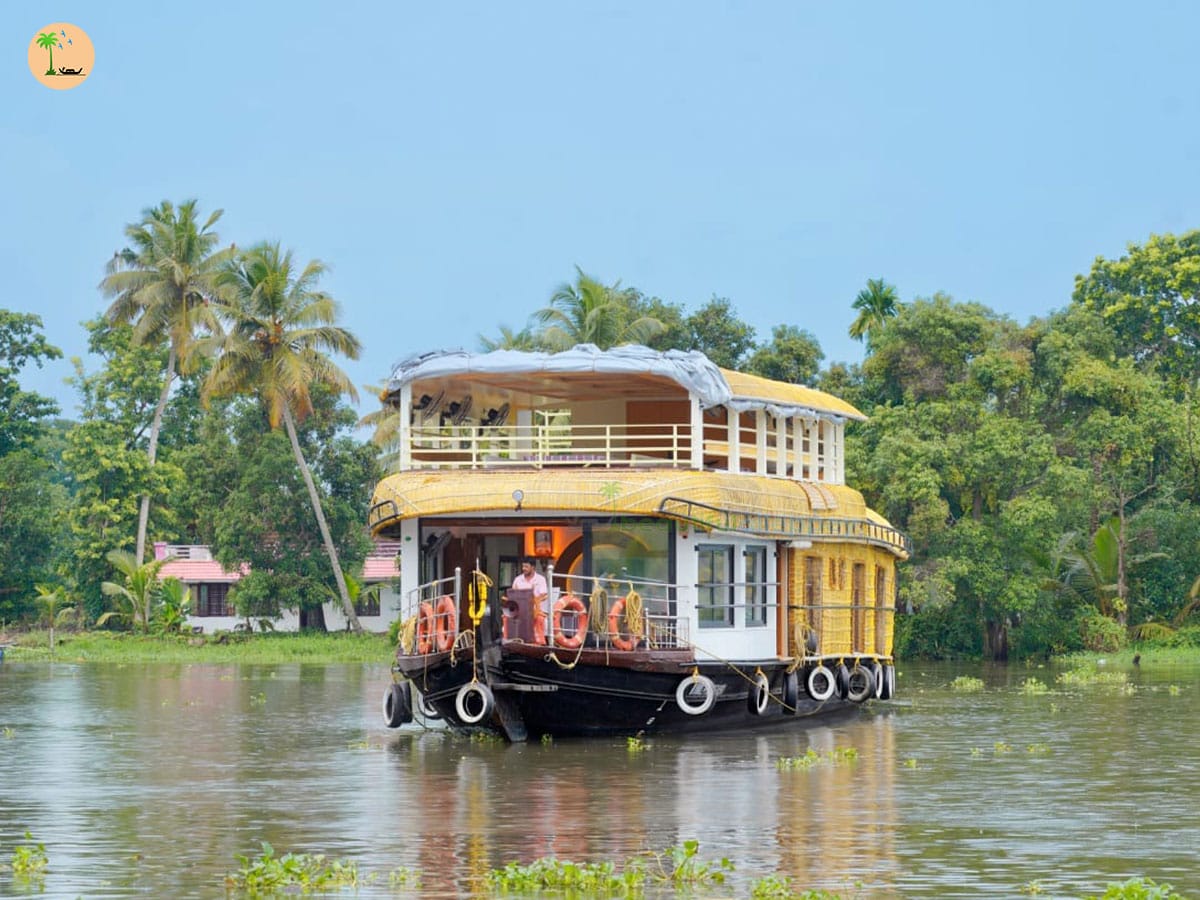Holiday Home Houseboat Alleppey Full View