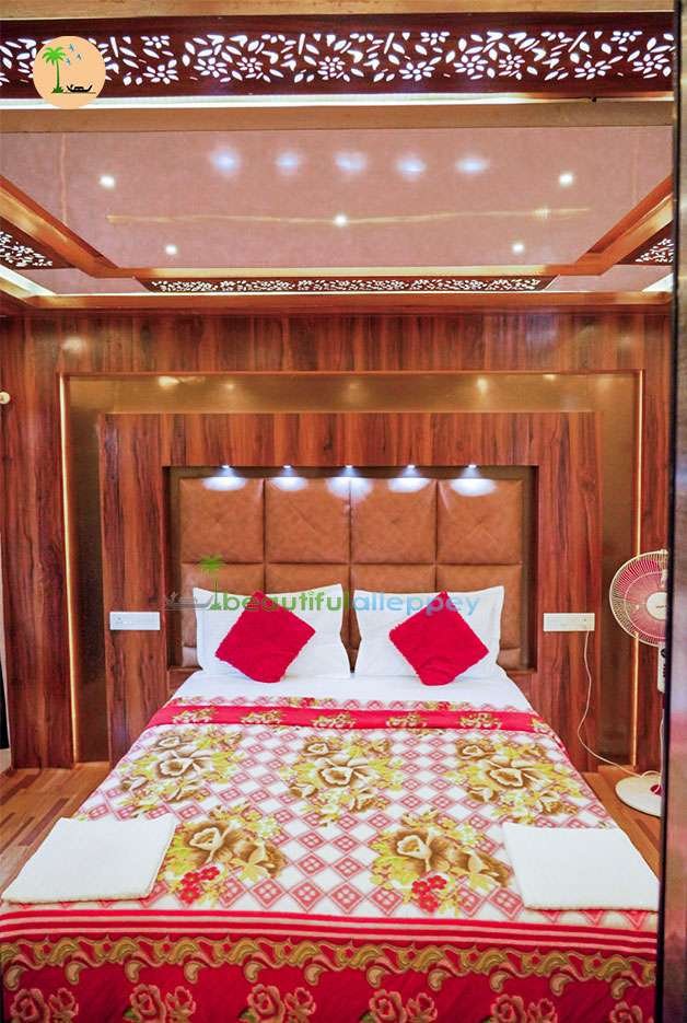 Two Bedroom Premium Houseboat with upper deck – BNU02