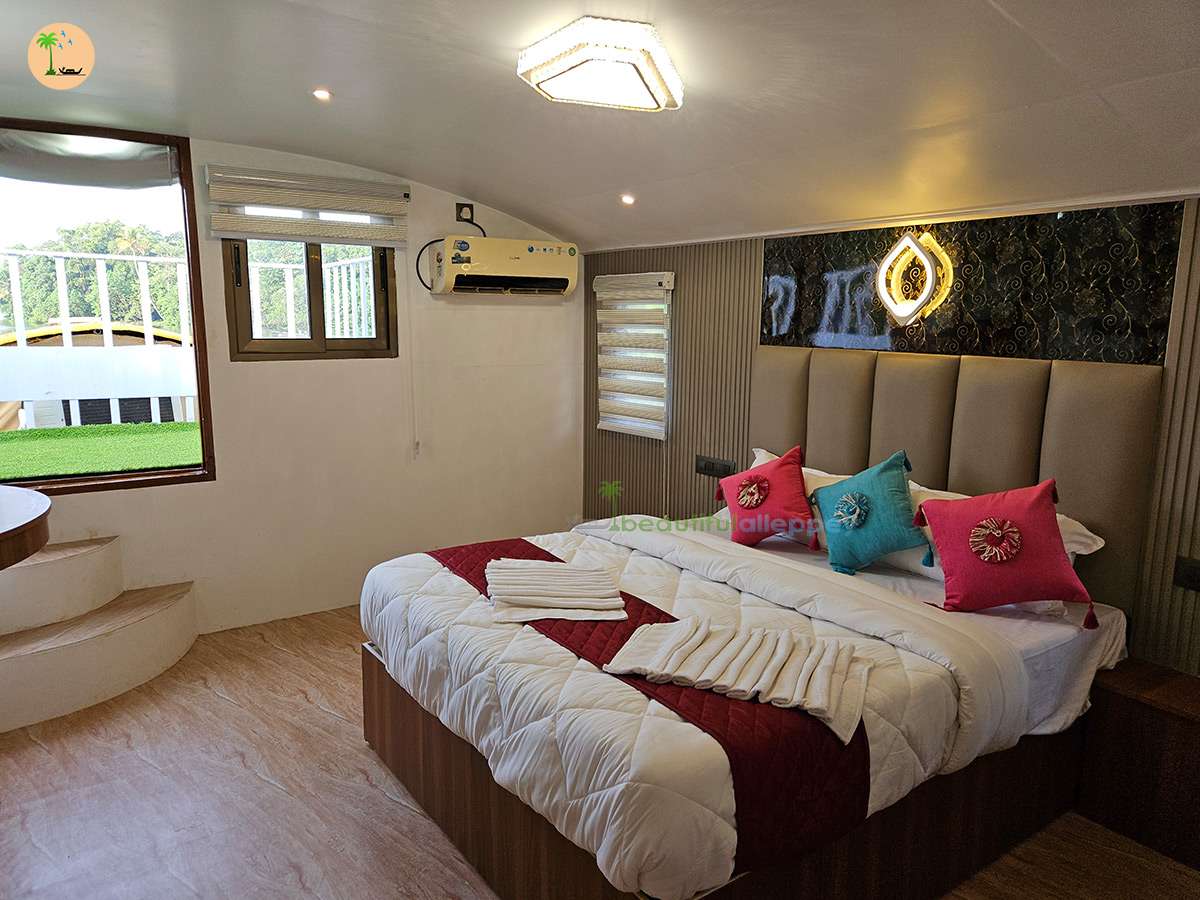 3 Bedroom Premium Houseboat Alleppey