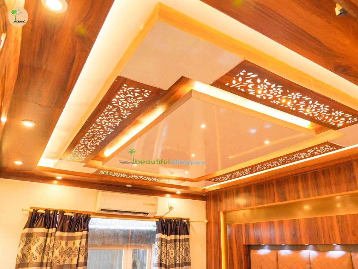 Two Bedroom Premium Houseboat with upper deck – BNU02