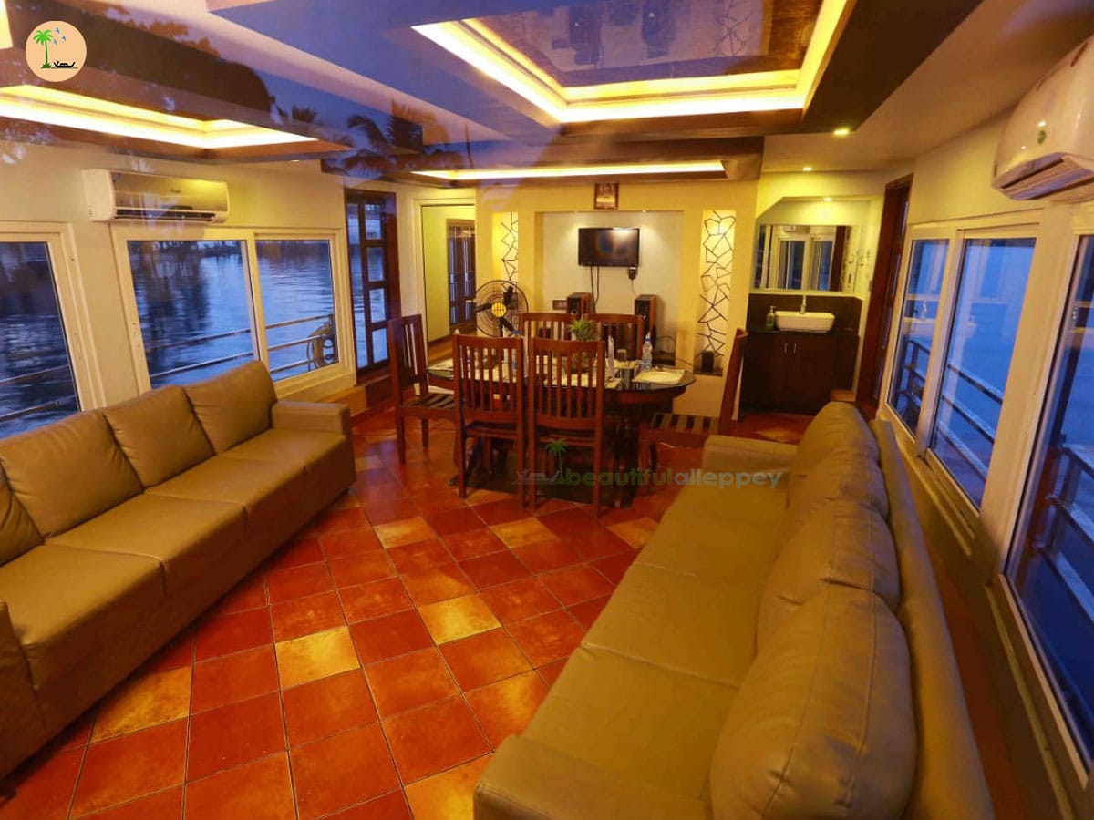 Three Bedroom Premium Houseboat with upper deck – RIV03
