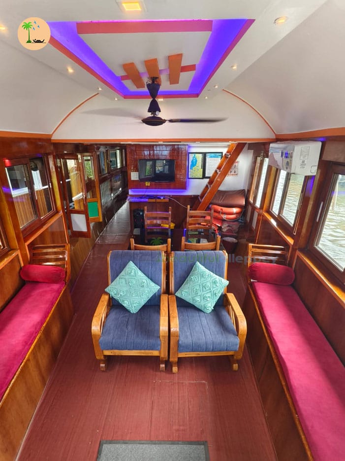 One Bedroom Premium A/C Houseboat with Upper Deck – BGR01