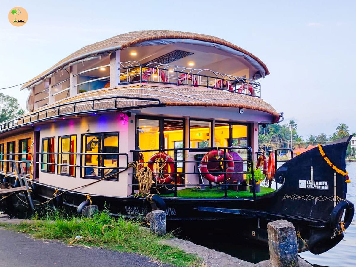 2 Bedroom Premium houseboat