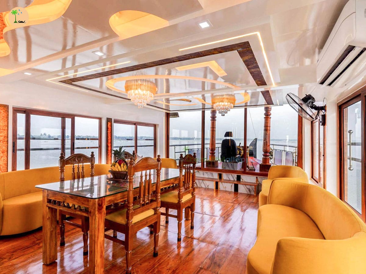 Two Bedroom Ultra Premium Houseboat with Upper Deck FIY02