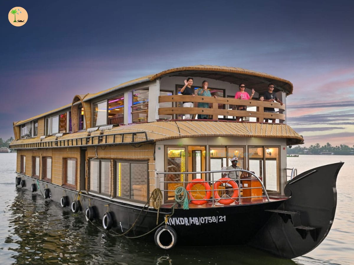 6 bedroom luxury houseboat alleppey