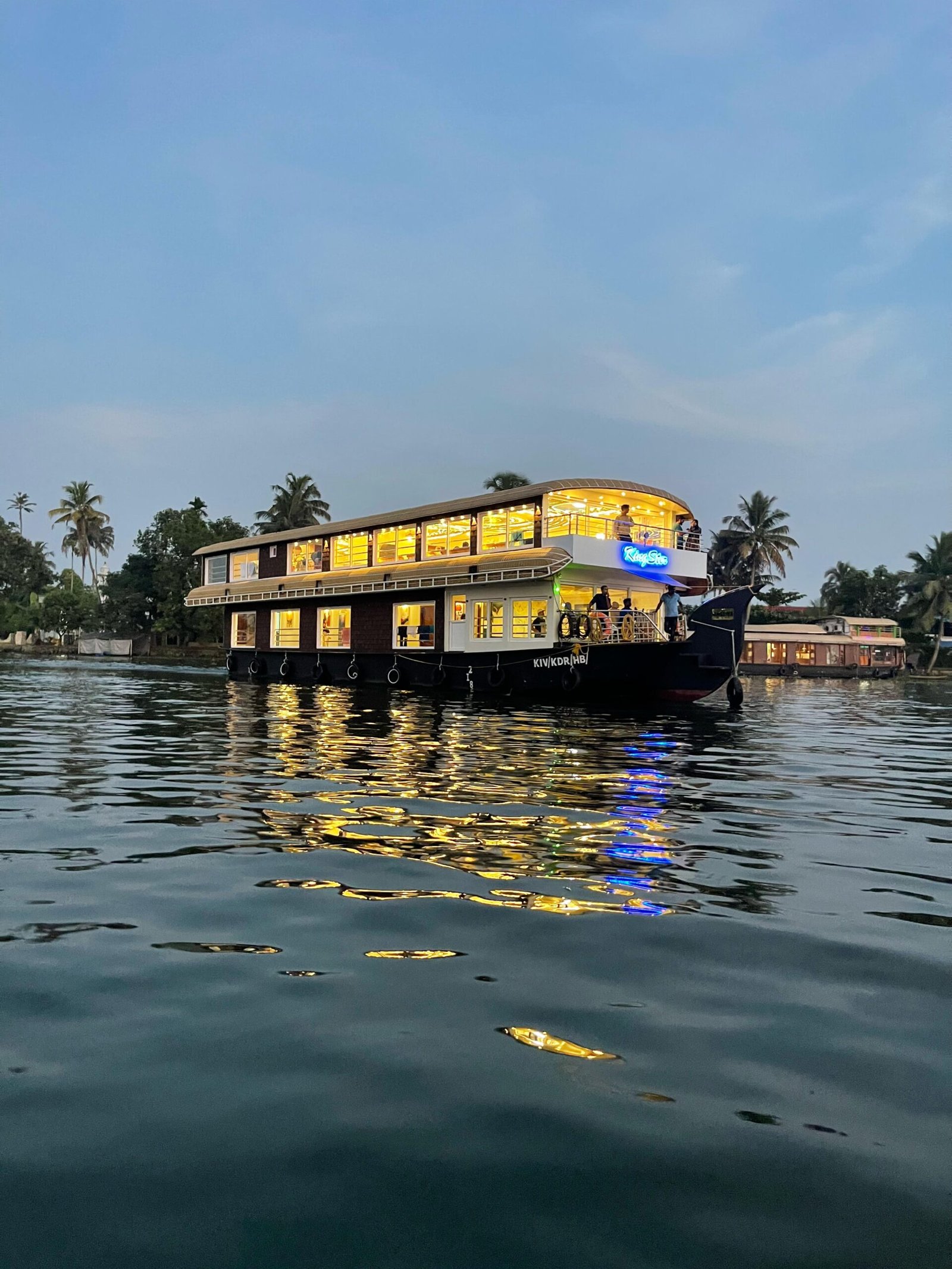 Premium 5 bedroom houseboat in alleppey