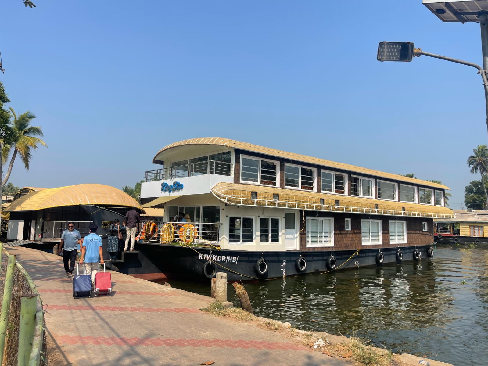 5 bedroom boat house kerala
