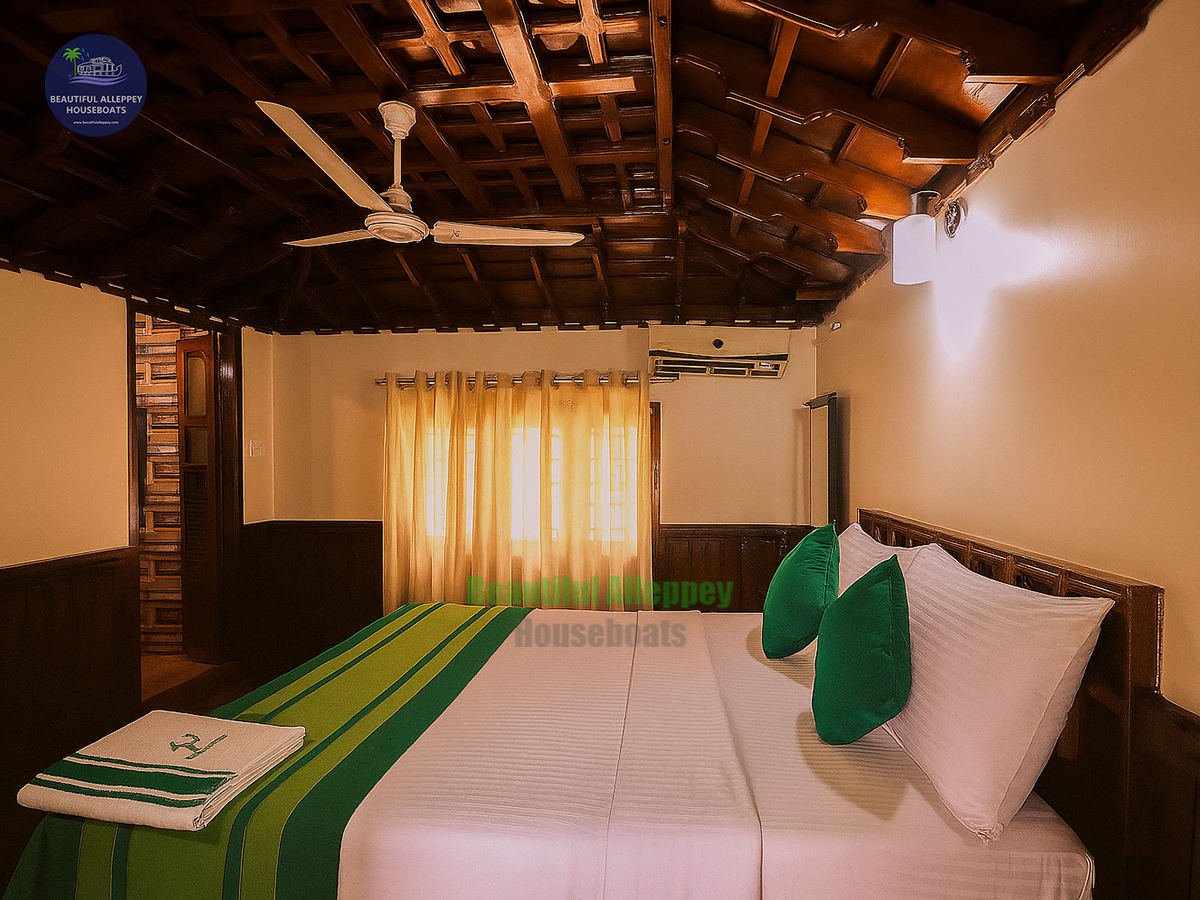 Two Bedroom Premium Houseboat with upper deck Hbcode: GAL02