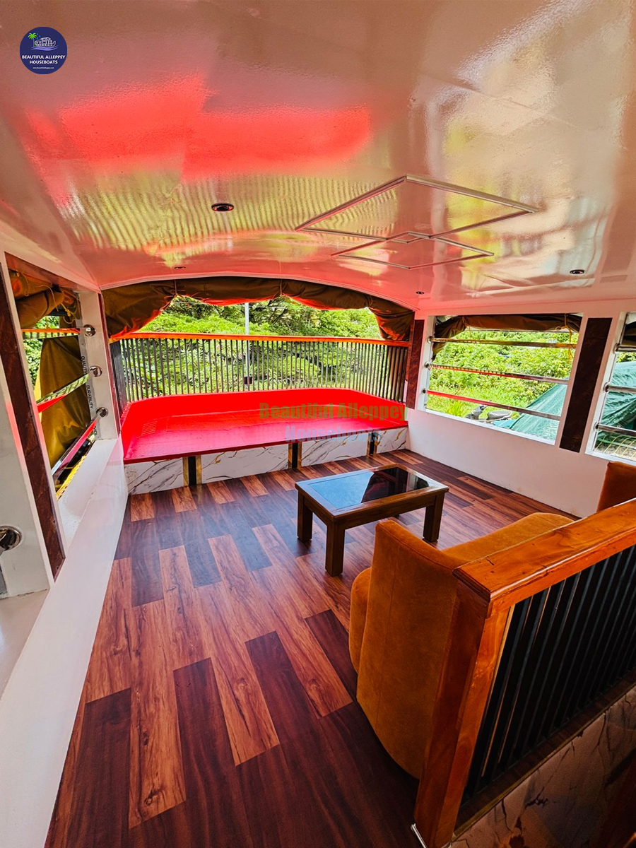 houseboat in upper deck in alleppey