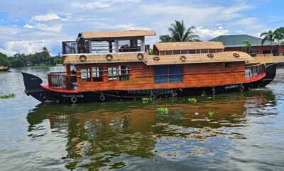 One Bedroom Premium Houseboat with Upper Deck Hbcode: FIYS01