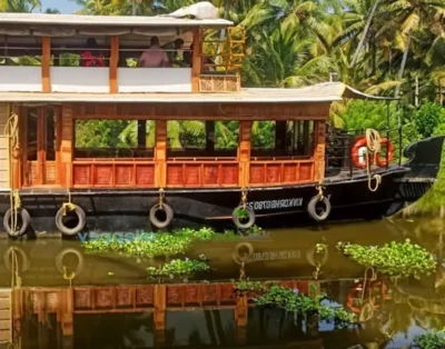 One Bedroom Premium Houseboat with upper deck – RAJK01