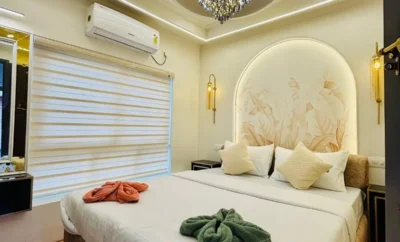 Mithram One Bedroom Premium Houseboat with Upper deck